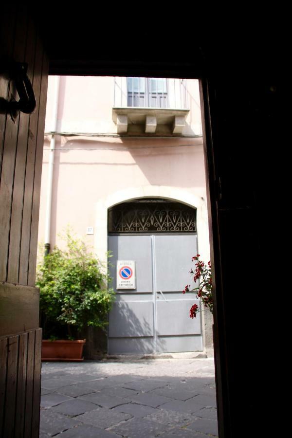 Casa Romeo Villa Ачиреале Екстериор снимка